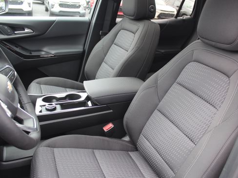 New 2026 Chevrolet Equinox LT FWD image 9