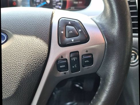 Used 2015 Ford Taurus SEL w/ Equipment Group 201A FWD image 23