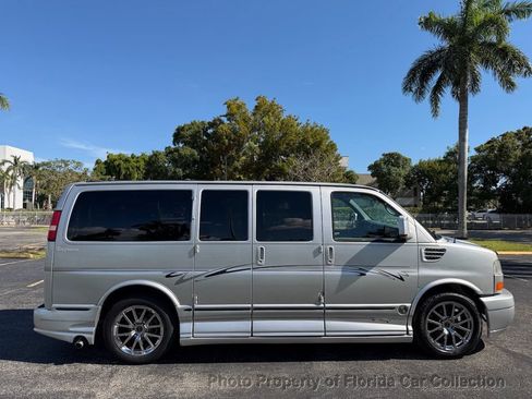 Used 2013 GMC Savana 1500 RWD image 2