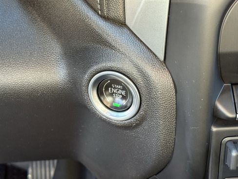 Used 2020 Chevrolet Silverado 1500 LT w/ Texas Edition image 22