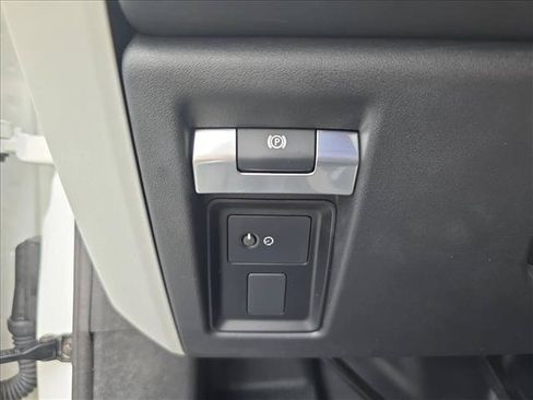 Used 2020 Land Rover Defender 110 HSE AWD/4WD image 25