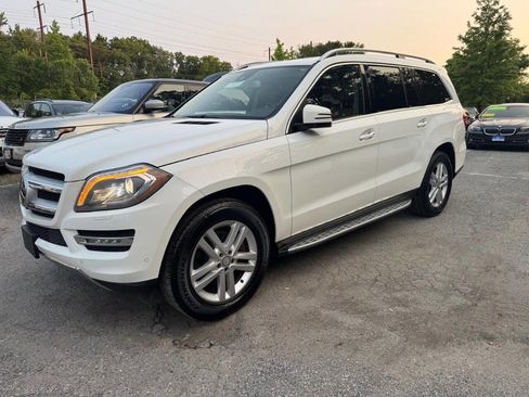 Used 2015 Mercedes-Benz GL 450 4MATIC image 4