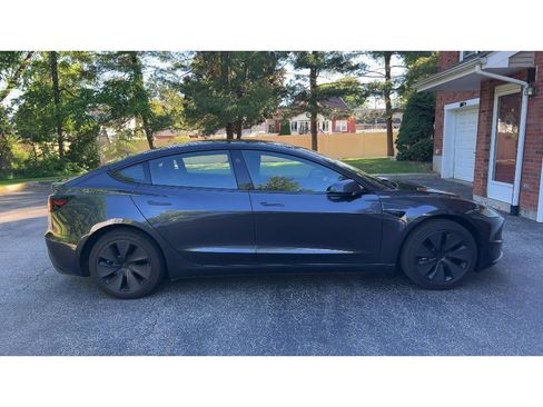 Used 2025 Tesla Model 3 Long Range RWD image 3