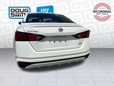 Used 2020 Nissan Altima 2.5 S AWD/4WD image 5