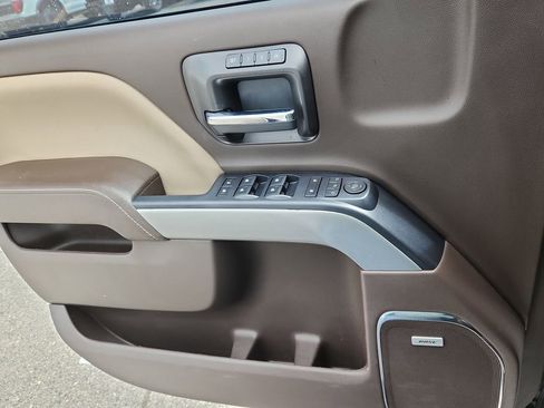 Used 2018 Chevrolet Silverado 1500 LTZ Z71 w/ LTZ Plus Package AWD/4WD image 9