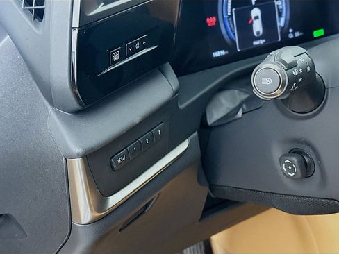 Used 2023 Lexus RZ 450e Premium w/ Technology Package image 17