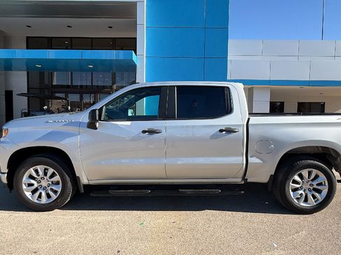 Used 2022 Chevrolet Silverado 1500 Custom image 5