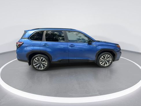 Used 2025 Subaru Forester Touring AWD/4WD image 8