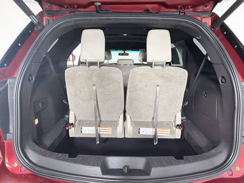 Used 2014 Ford Explorer XLT w/ Equipment Group 202A FWD image 32