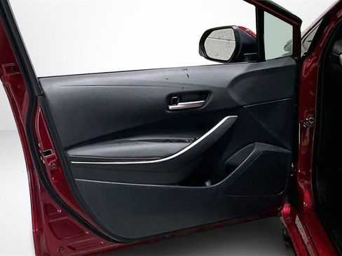 Used 2025 Toyota Corolla SE image 20