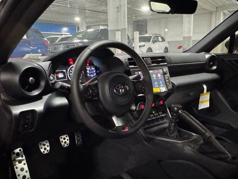 New 2025 Toyota GR86 Premium RWD image 15