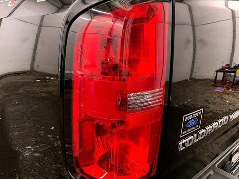 Used 2019 Chevrolet Colorado LT image 28