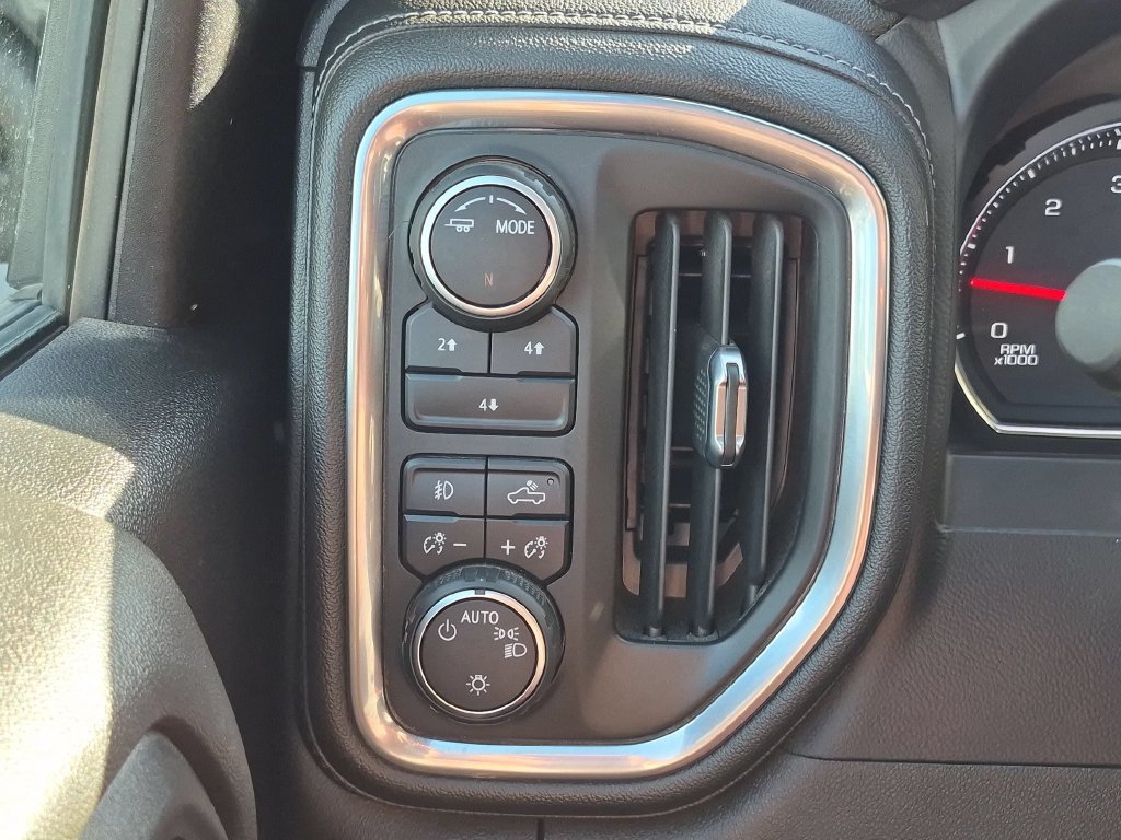 Used 2022 Chevrolet Silverado 2500 LT w/ Convenience Package AWD/4WD image 18