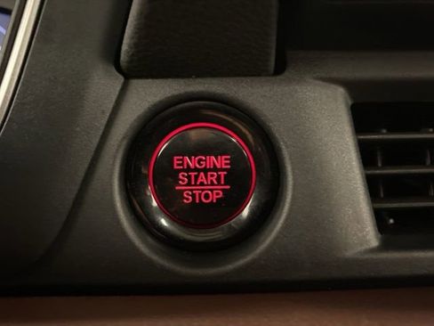 Certified 2024 Honda Pilot Elite image 15