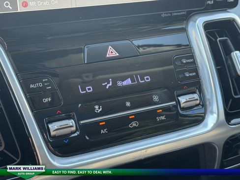 Used 2023 Kia Sorento SX image 18