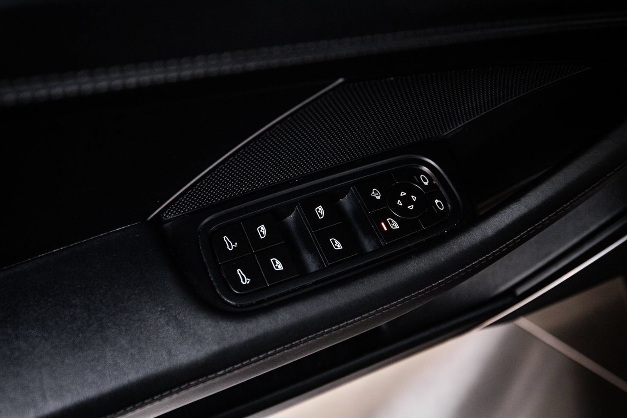 Certified 2023 Porsche Panamera image 22