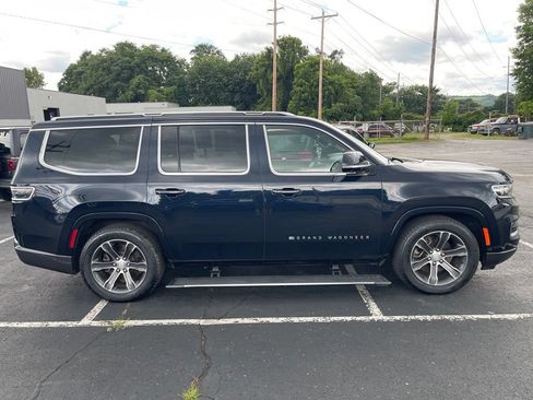 Used 2022 Jeep Grand Wagoneer Series I AWD/4WD image 8