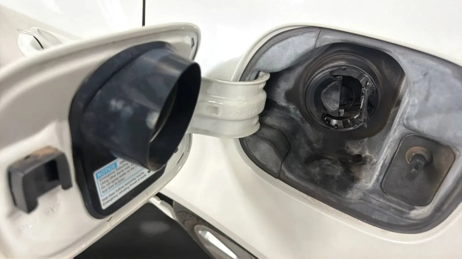 Used 2019 Honda Accord LX image 29