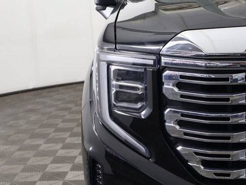 Used 2023 GMC Sierra 1500 Denali w/ Denali Reserve Package AWD/4WD image 19