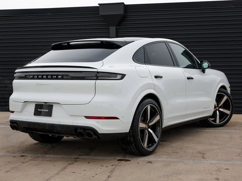 New 2026 Porsche Cayenne S image 7