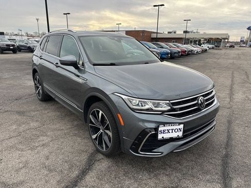 Used 2022 Volkswagen Tiguan SEL R-Line image 3