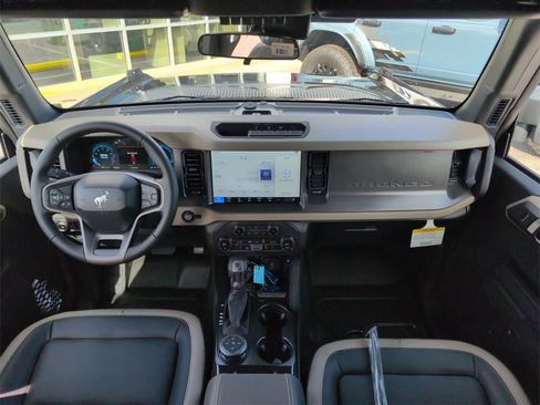 New 2025 Ford Bronco Big Bend w/ Black Diamond Package image 14