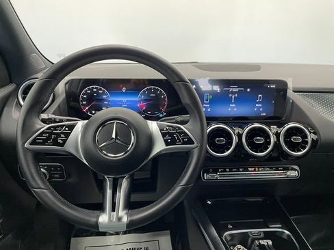 New 2026 Mercedes-Benz GLA 250 image 3