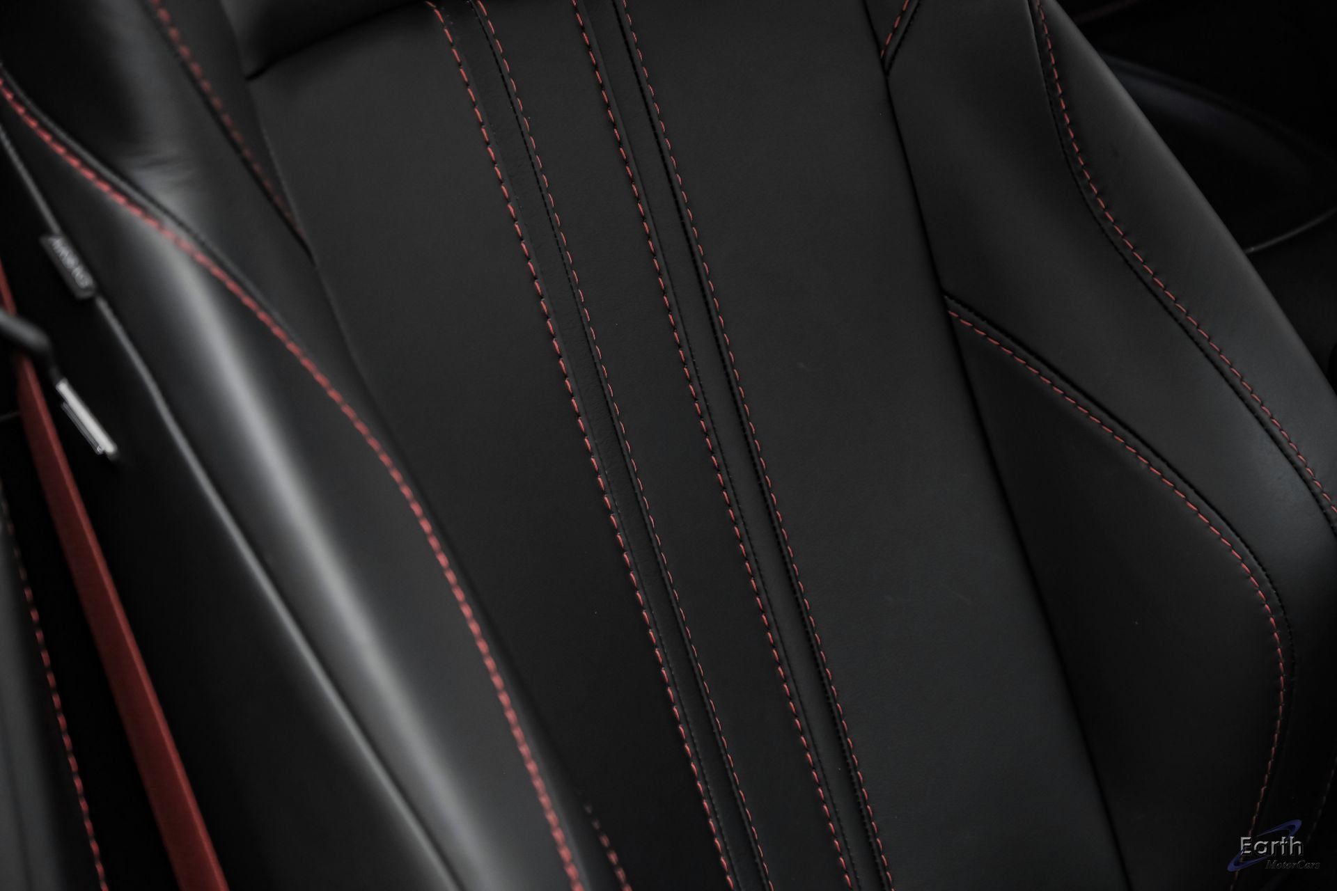 Used 2019 Aston Martin V8 Vantage Coupe RWD image 54