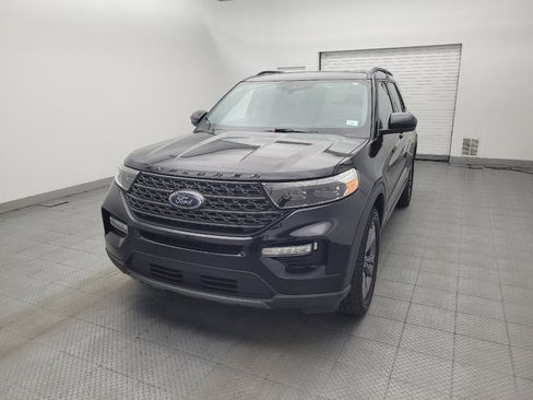 Used 2022 Ford Explorer XLT w/ Equipment Group 202A AWD/4WD image 15