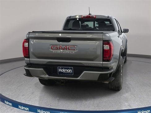 Used 2024 GMC Canyon Denali image 7