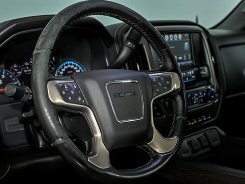 Used 2018 GMC Sierra 2500 Denali w/ Duramax Plus Package AWD/4WD image 20
