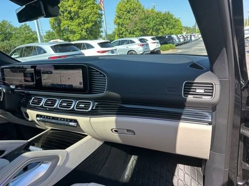 New 2026 Mercedes-Benz GLS 450 4MATIC image 37