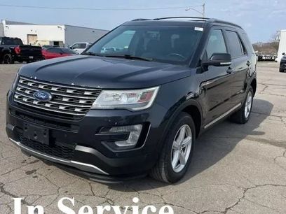 Used 2017 Ford Explorer XLT w/ Equipment Group 202A