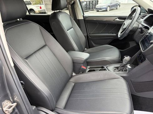 Certified 2023 Volkswagen Tiguan SE image 28
