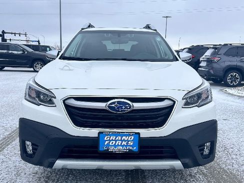 Used 2022 Subaru Outback Touring XT image 3