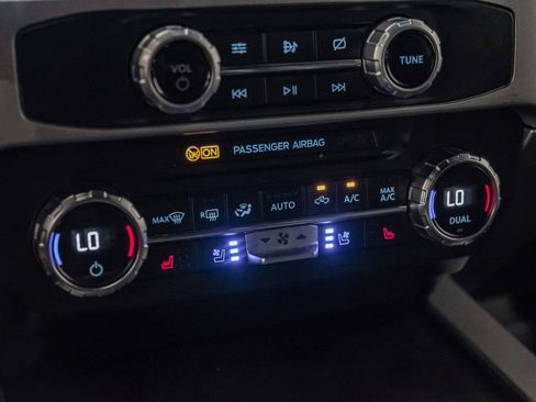 Used 2022 Ford F250 Lariat w/ Lariat Ultimate Package image 27