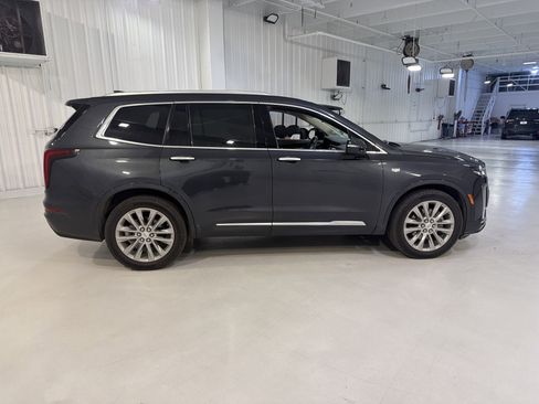 Used 2023 Cadillac XT6 Premium Luxury FWD image 6