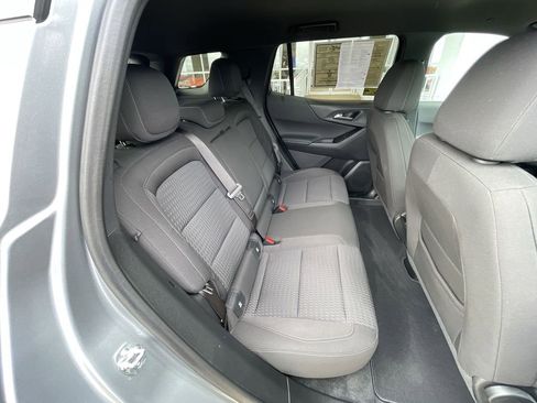 Used 2025 Chevrolet Equinox LT w/ Safety and Technology Package FWD image 27