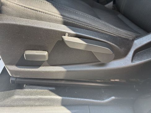 Used 2020 Chevrolet Colorado LT w/ Safety Package RWD image 9