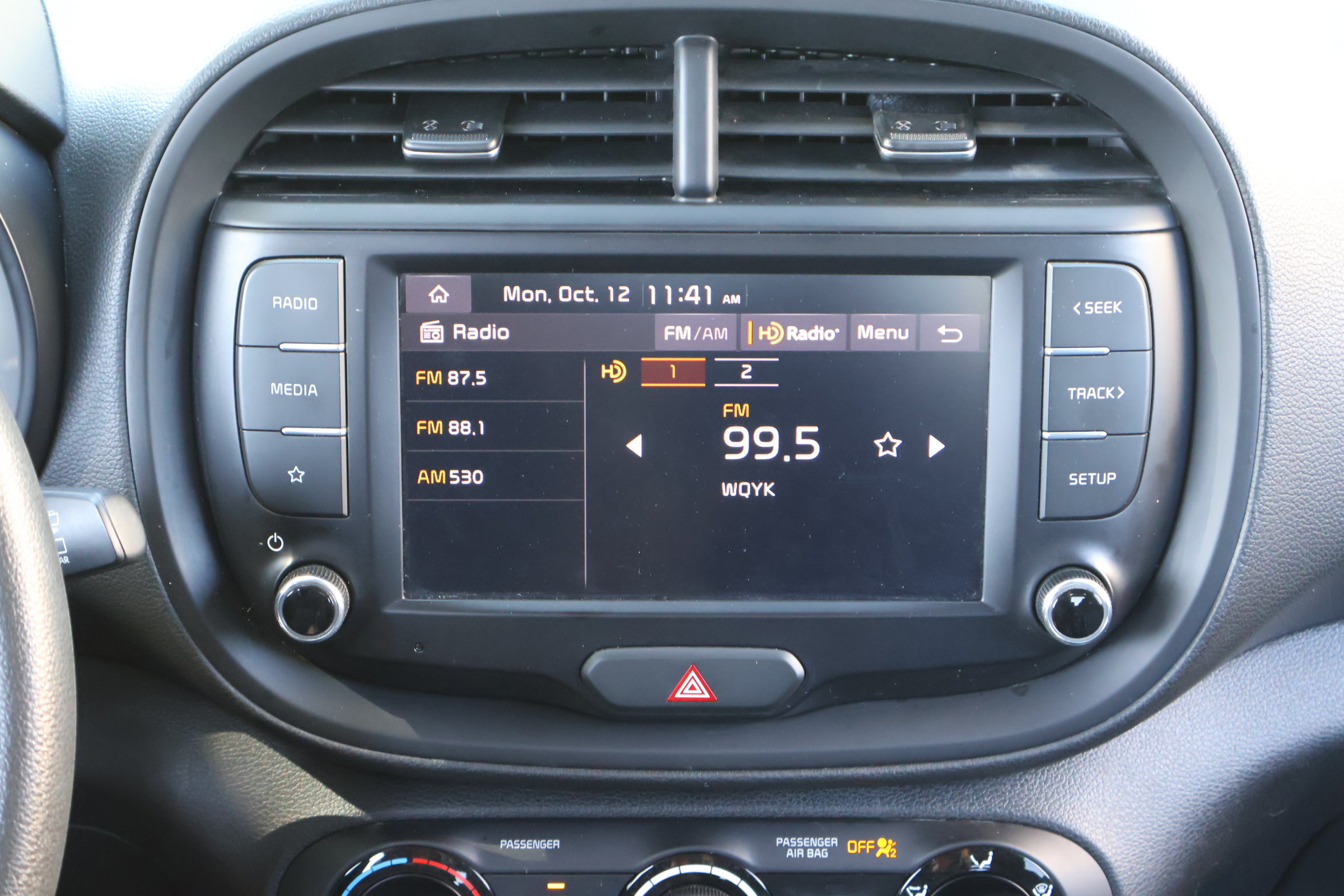 Used 2024 Kia Soul LX w/ Option Group 015 FWD image 3