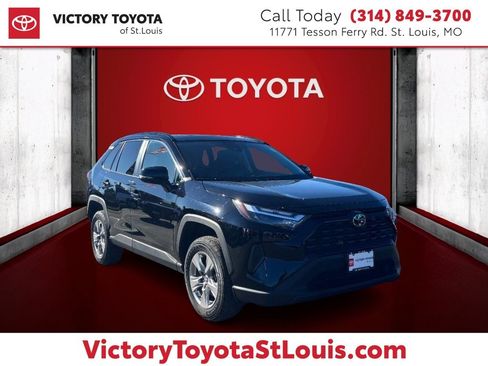 Used 2024 Toyota RAV4 XLE image 1