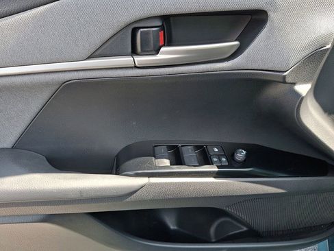 Used 2025 Toyota Camry LE w/ Convenience Package image 14