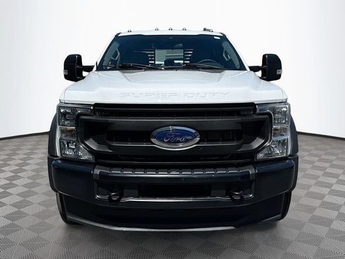 Used 2022 Ford F550 4x4 Crew Cab Super Duty w/ Power Equipment Group image 2