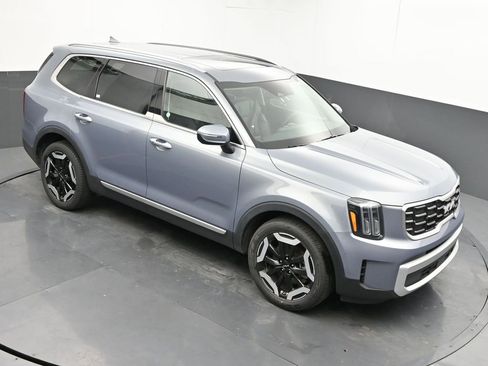 Used 2025 Kia Telluride S image 39
