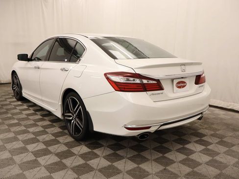 Used 2017 Honda Accord Sport image 3