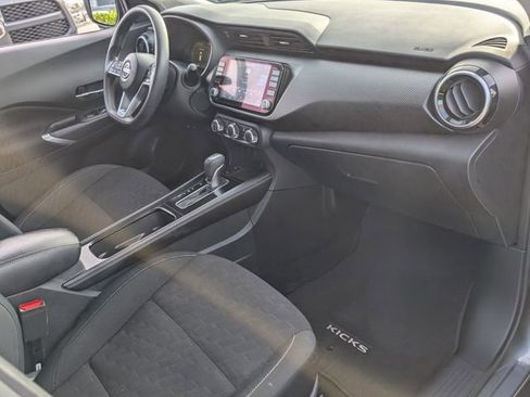 Used 2024 Nissan Kicks SV FWD image 18