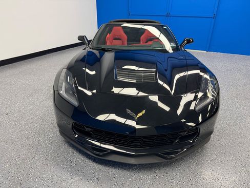 Used 2019 Chevrolet Corvette Stingray Coupe RWD image 2