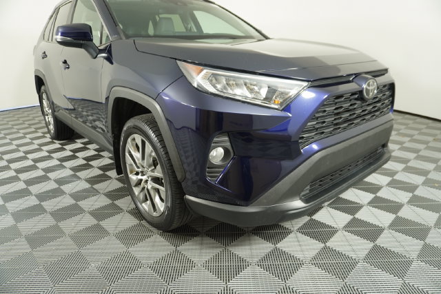 Used 2021 Toyota RAV4 XLE Premium FWD image 10