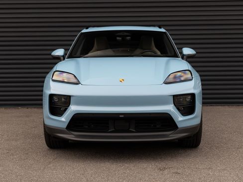 New 2026 Porsche Macan 4 Electric AWD/4WD image 7