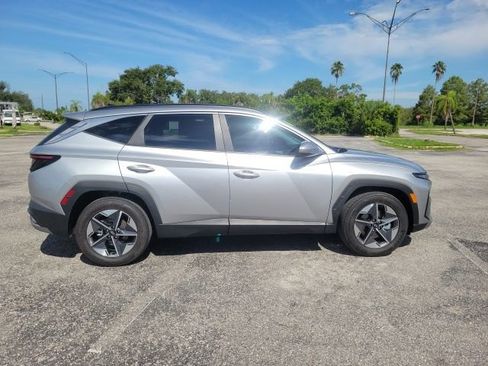 Used 2025 Hyundai Tucson SEL FWD image 5